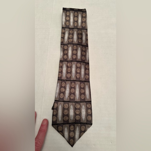 ZIGGURAT By Mulberry 100% Silk Necktie Brown Gray Geometric USA Designer - Picture 2 of 4